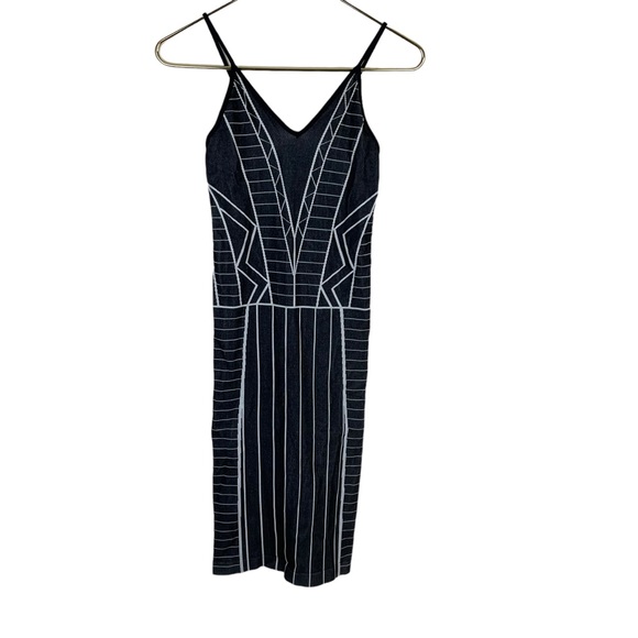 โญ๏ธ2/$20 BCBGeneration Stretchy y2k Geometric Line Bodycon Dress - Picture 2 of 11
